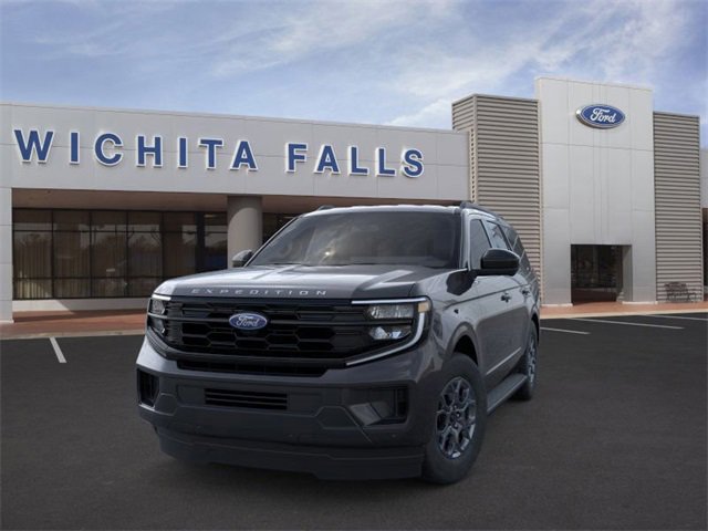 New 2025 Ford Expedition Active image 2