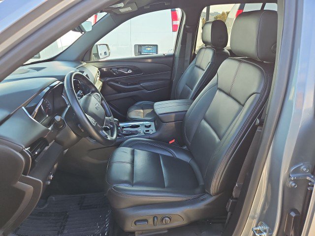 Used 2023 Chevrolet Traverse RS AWD/4WD image 18