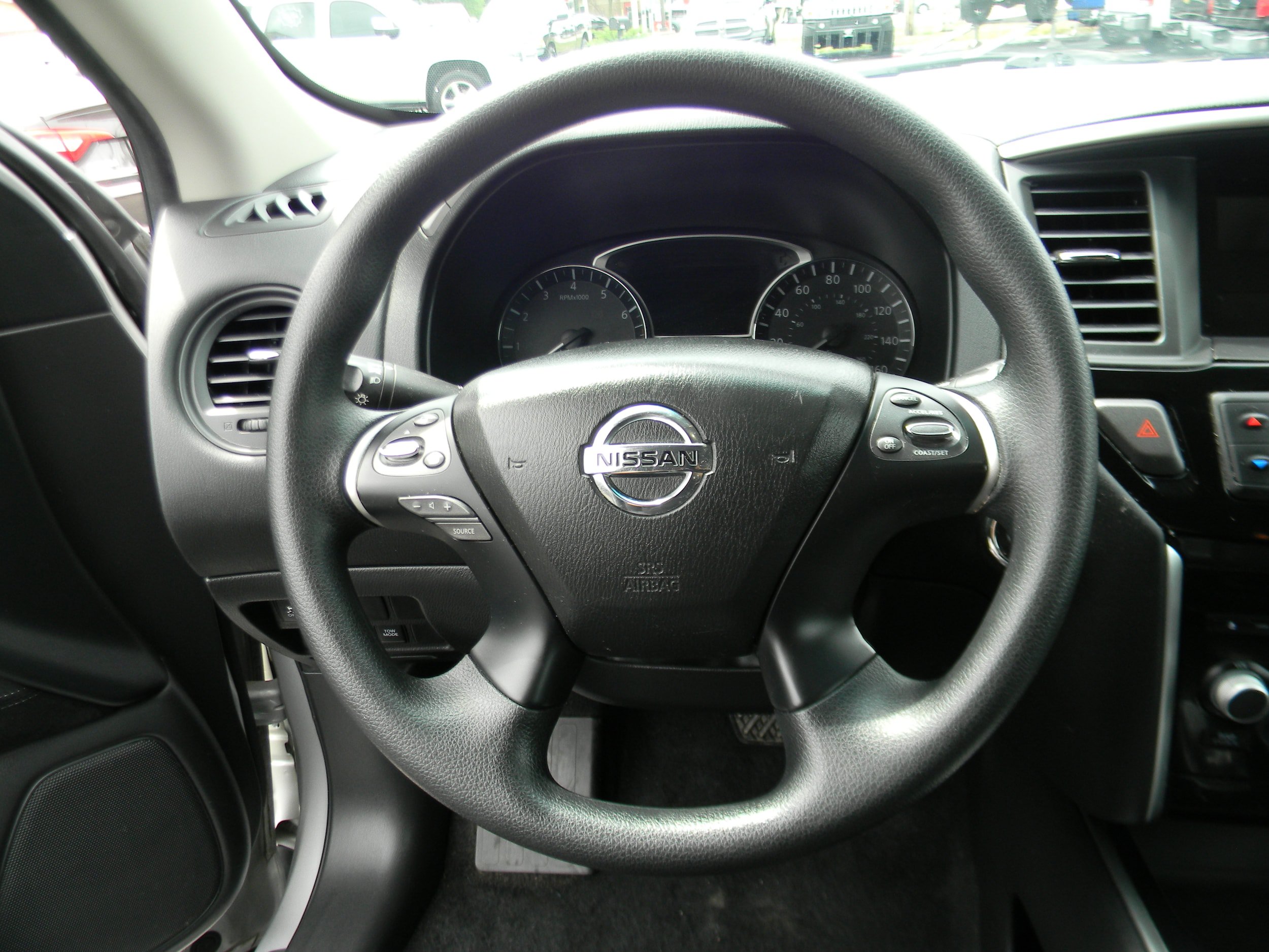 Used 2016 Nissan Pathfinder S FWD image 10