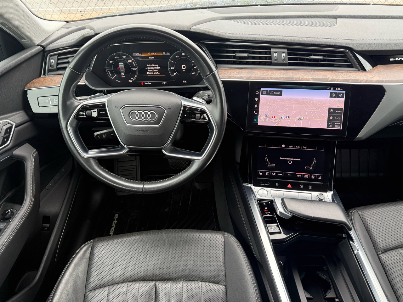 Used 2019 Audi e-tron Premium Plus image 37