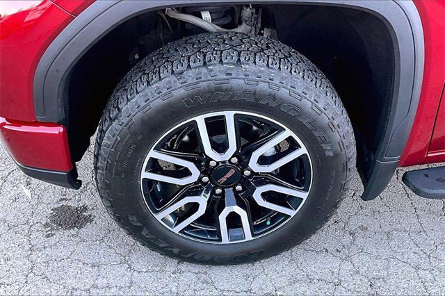Used 2025 GMC Sierra 1500 AT4 w/ AT4 Premium Package image 35