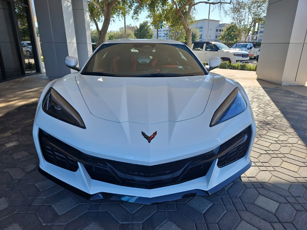 New 2027 Chevrolet Corvette Grand Sport w/ Z52 Sport Performance Package RWD image 6