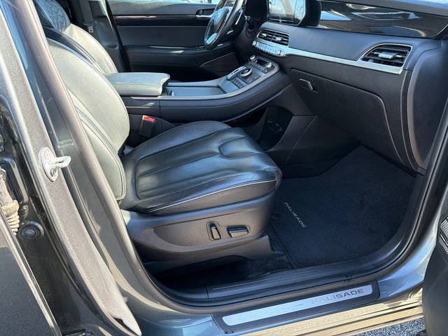 Used 2021 Hyundai Palisade Limited image 13