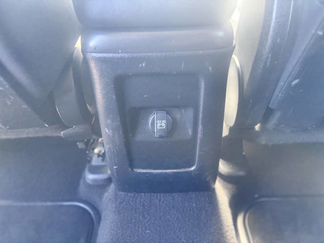 Used 2017 Dodge Journey SXT w/ Comfort/Convenience Group image 17