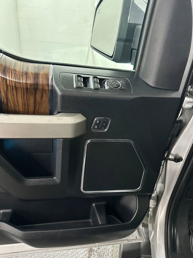 Used 2018 Ford F150 Lariat image 9