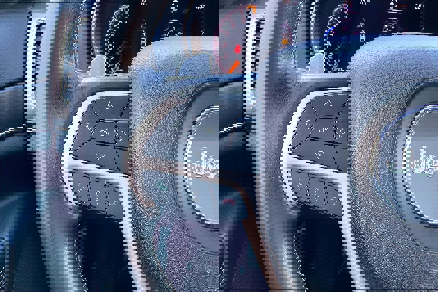 Used 2016 Jeep Grand Cherokee Limited image 24