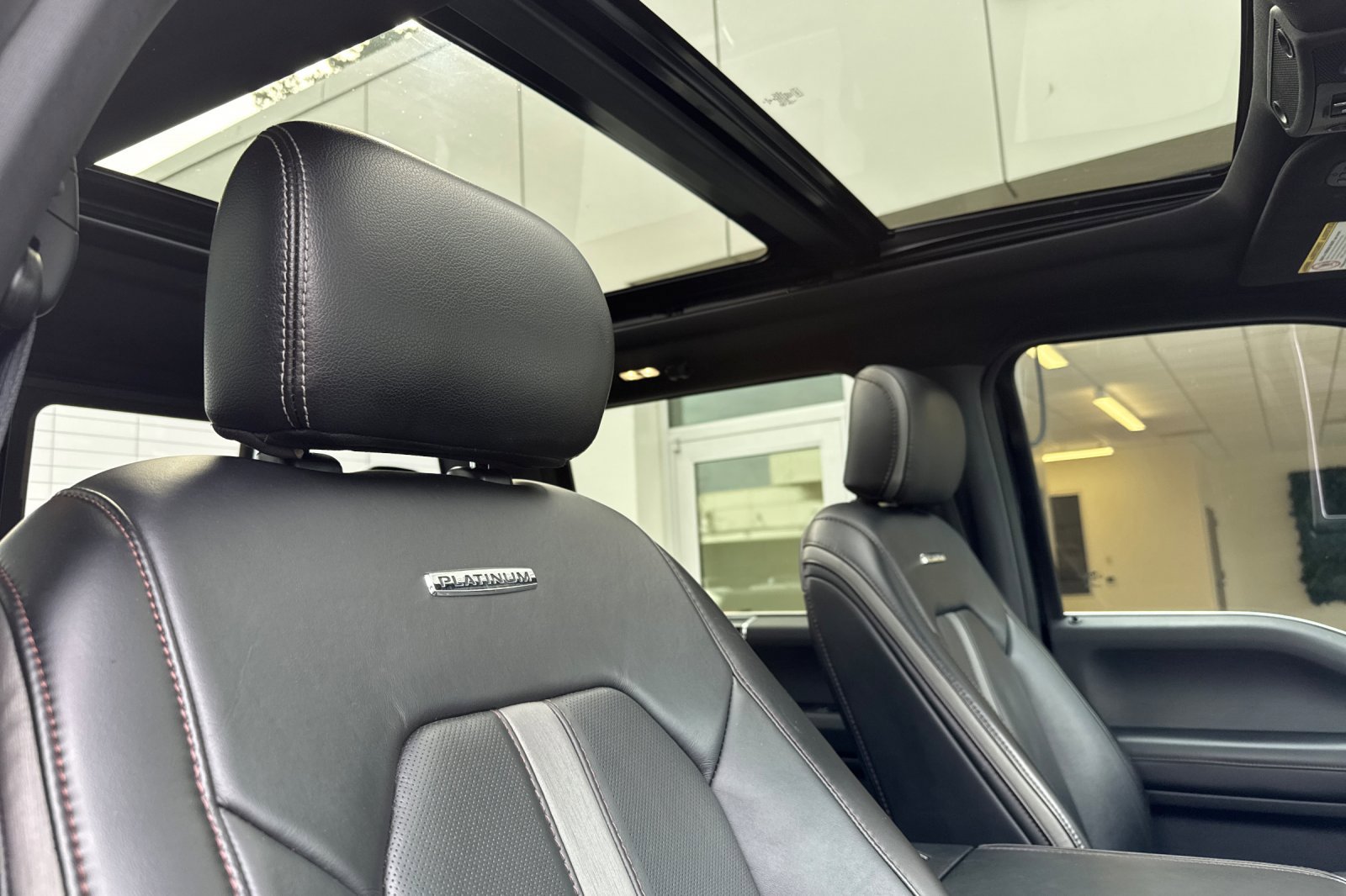 Certified 2021 Ford F250 Platinum w/ FX4 Off-Road Package image 16