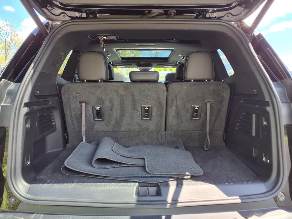 Used 2024 GMC Acadia Elevation AWD/4WD image 5