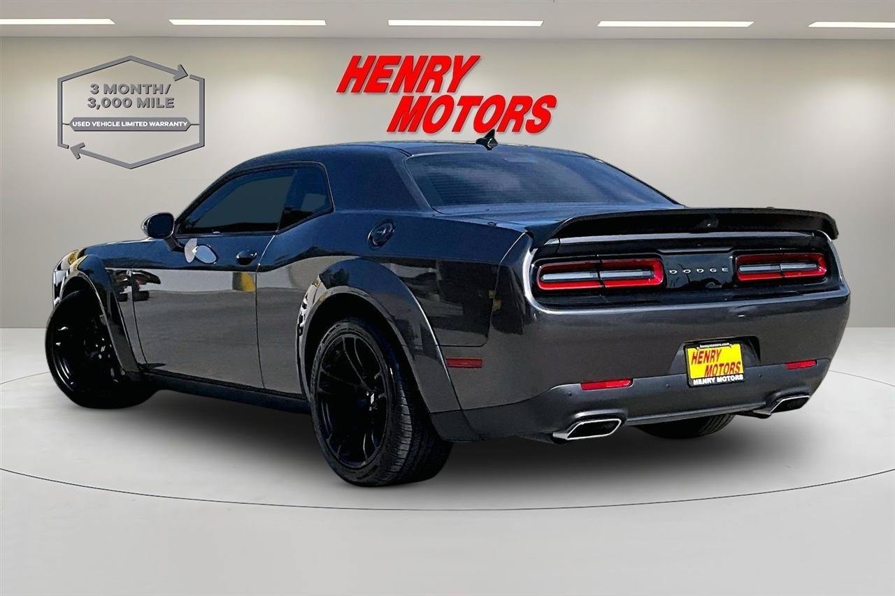 Used 2020 Dodge Challenger R/T Scat Pack RWD image 4