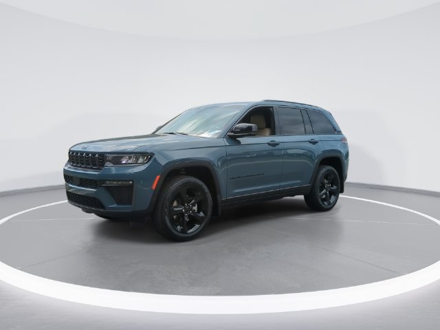 New 2026 Jeep Grand Cherokee Limited w/ Limited Altitude Package RWD image 4