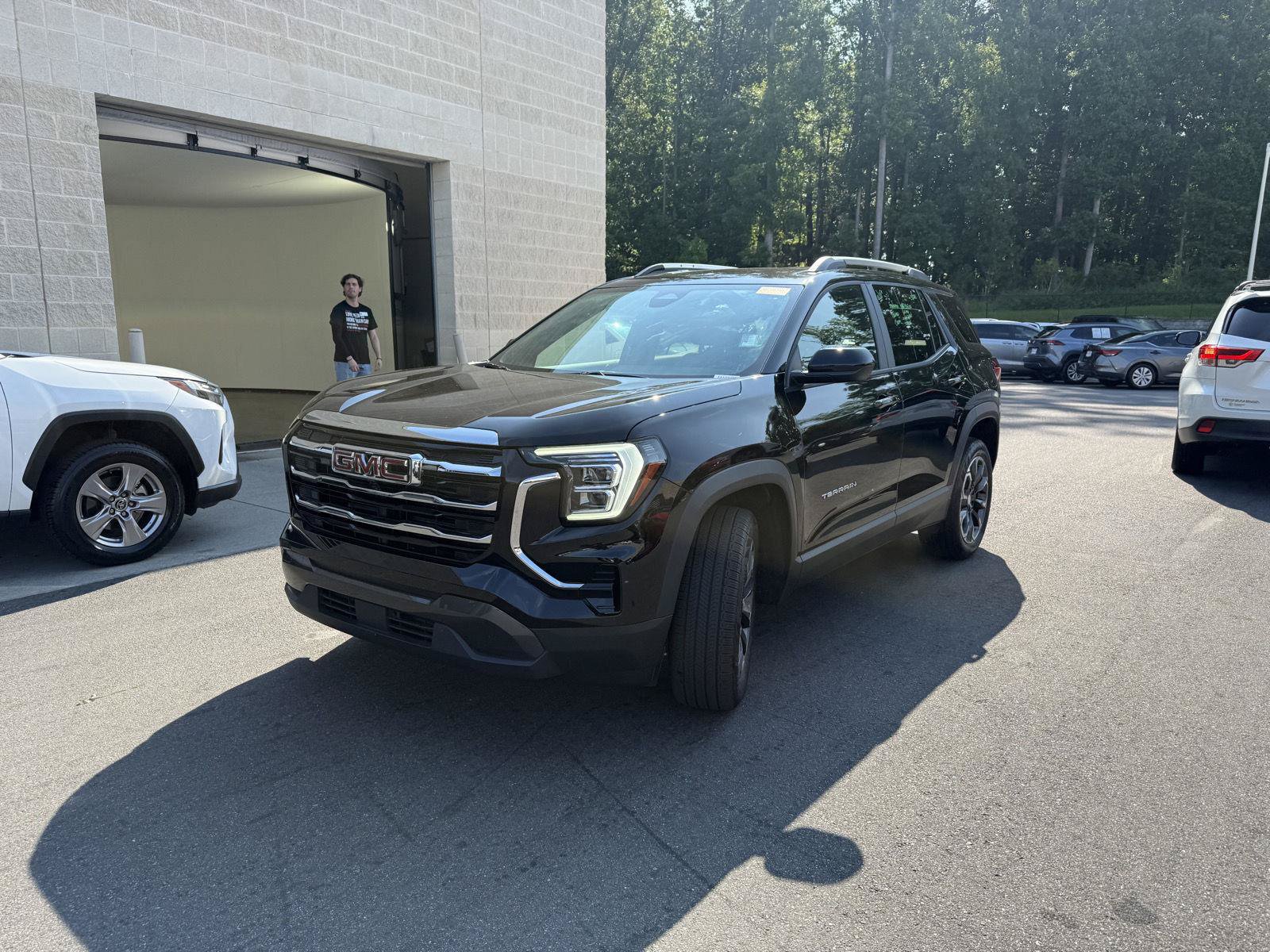 Used 2025 GMC Terrain Elevation w/ Elevation Premium Package AWD/4WD image 3