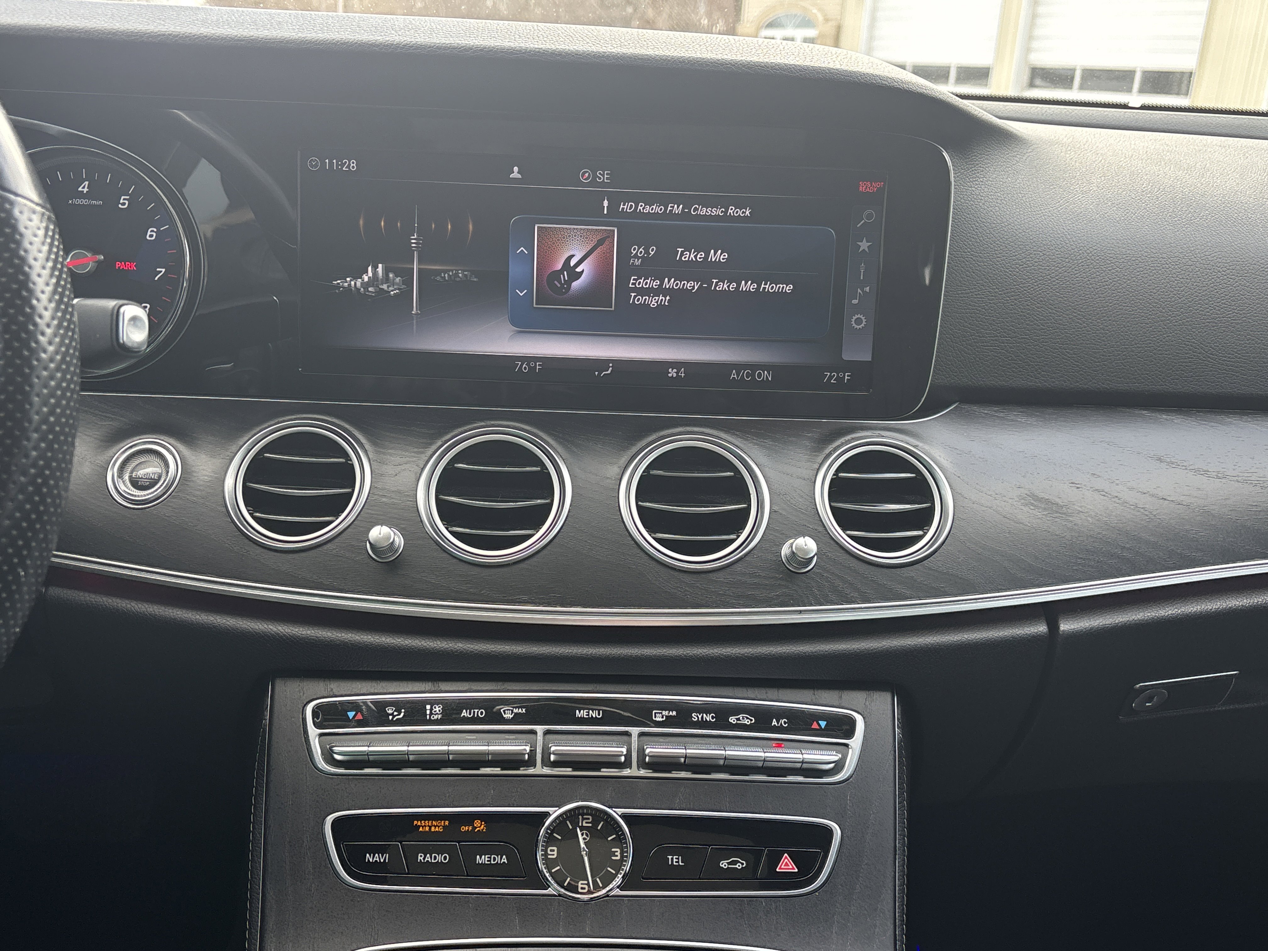 Used 2018 Mercedes-Benz E 300 4MATIC image 18