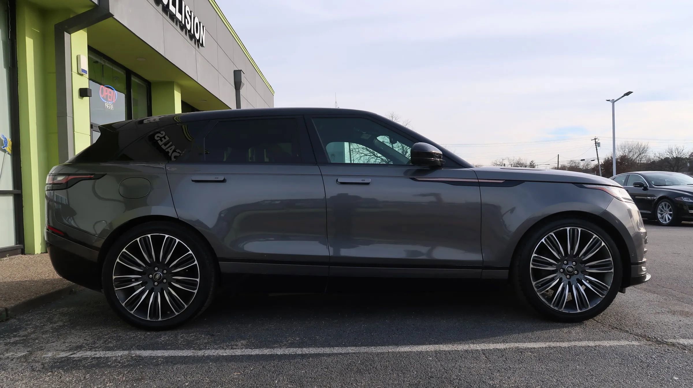 Used 2018 Land Rover Range Rover Velar image 8