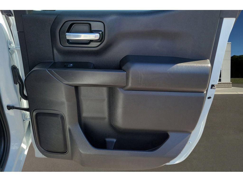 Used 2023 Chevrolet Silverado 1500 Custom AWD/4WD image 18
