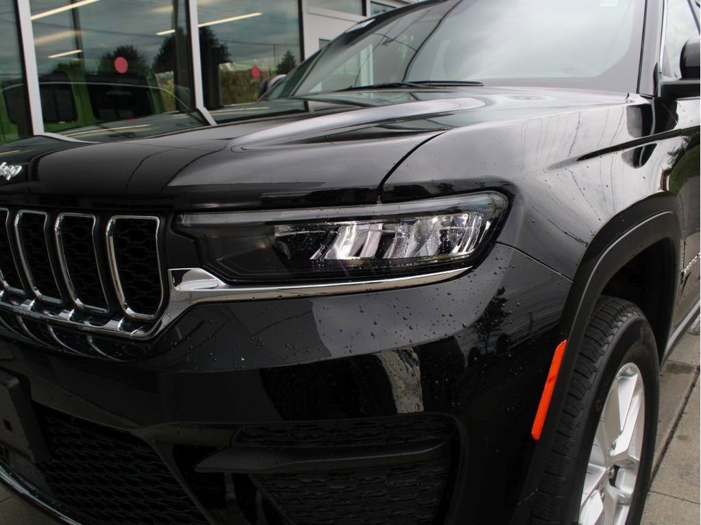New 2025 Jeep Grand Cherokee Laredo X w/ Luxury Tech Group I image 39