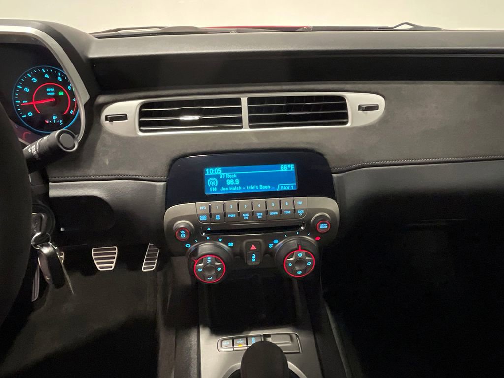 Used 2015 Chevrolet Camaro Z/28 RWD image 71