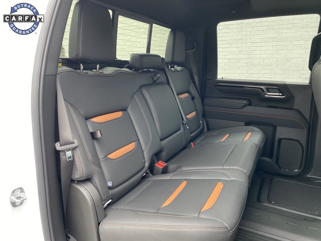 Used 2025 GMC Sierra 2500 AT4 image 13