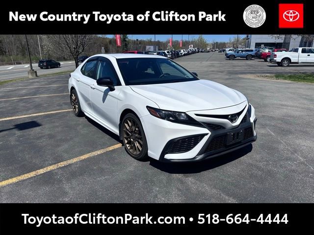 Used 2023 Toyota Camry SE AWD/4WD image 1