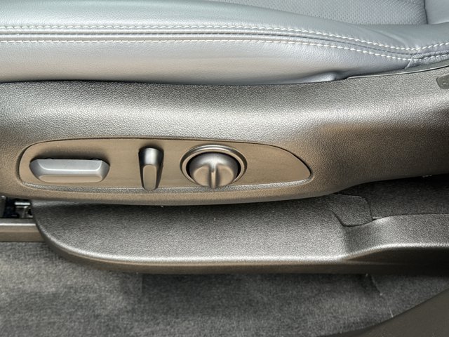 Used 2024 Buick Enclave Essence w/ Experience Buick Package FWD image 19
