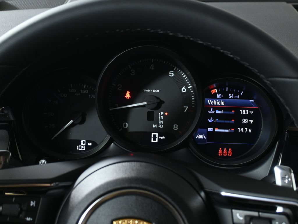 New 2026 Porsche Macan AWD/4WD image 20
