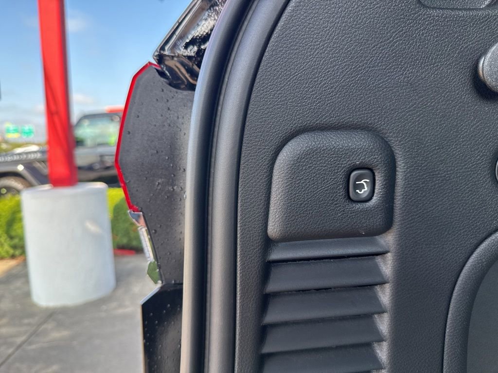 Used 2022 Jeep Grand Cherokee Laredo E w/ Security & Convenience Group image 31