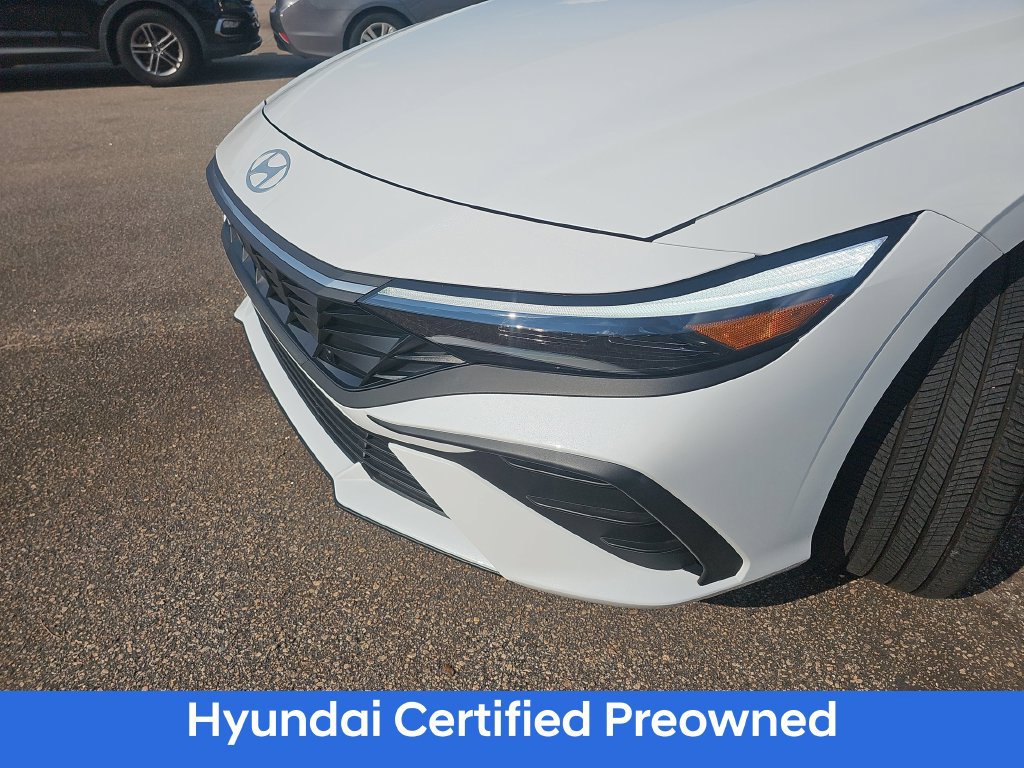 Certified 2025 Hyundai Elantra SEL FWD image 26