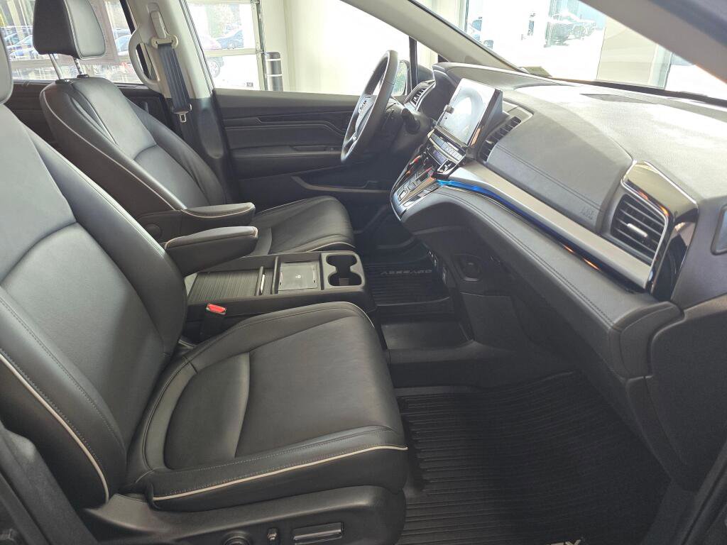 Used 2025 Honda Odyssey Touring image 44