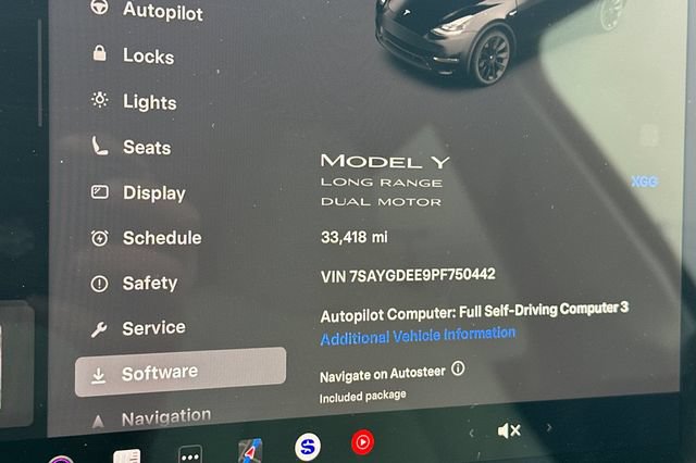 Used 2023 Tesla Model Y Long Range AWD/4WD image 28
