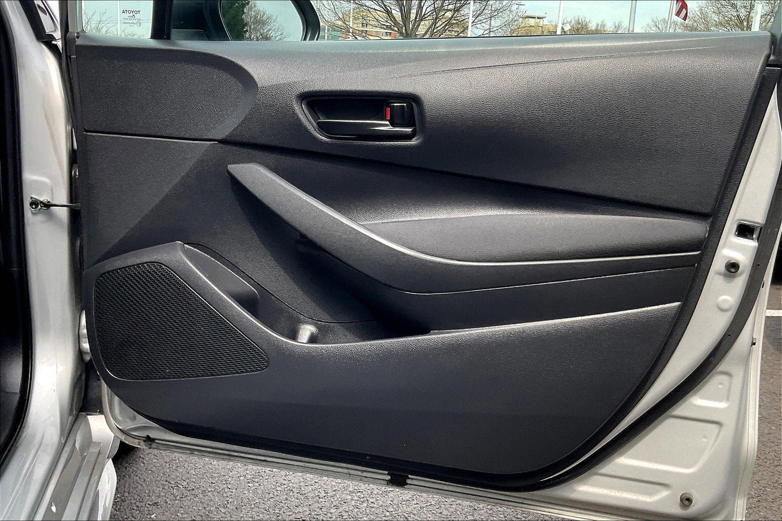 Used 2023 Toyota Corolla LE FWD image 22