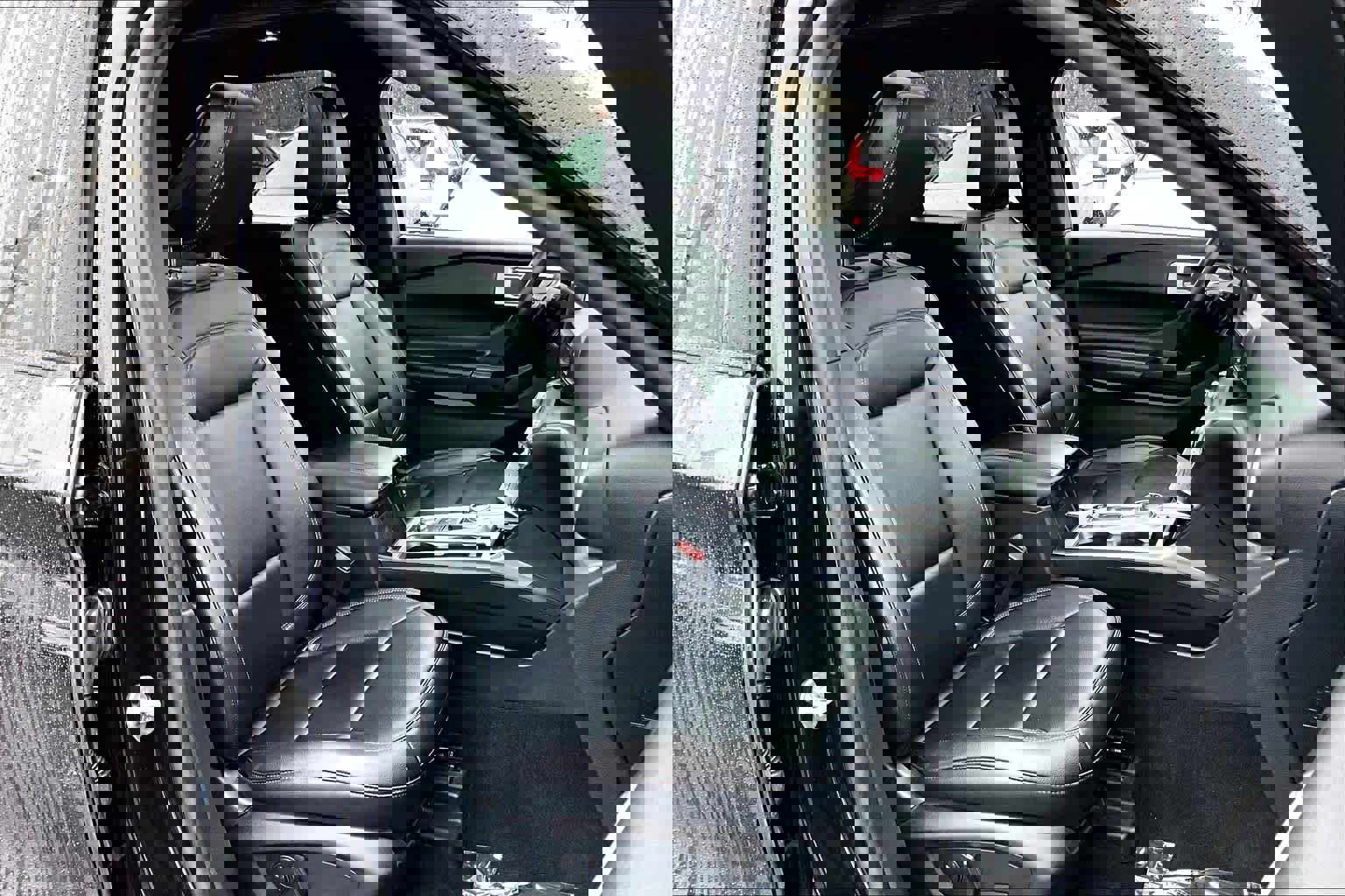 Used 2020 Ford Explorer XLT w/ Equipment Group 202A image 8