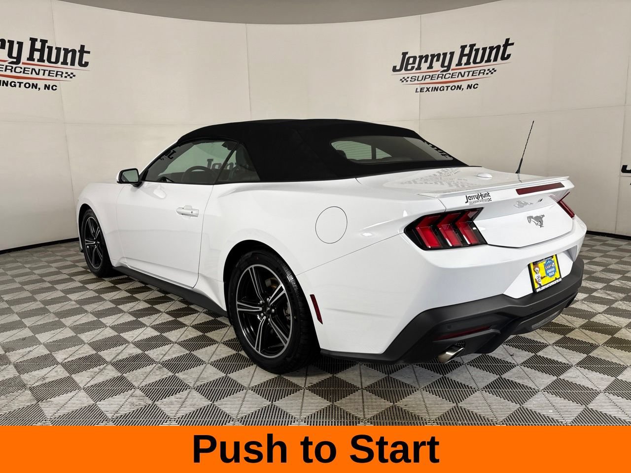 Used 2025 Ford Mustang Premium RWD image 9