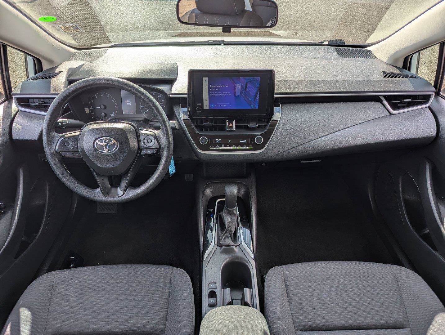 Used 2025 Toyota Corolla LE FWD image 21