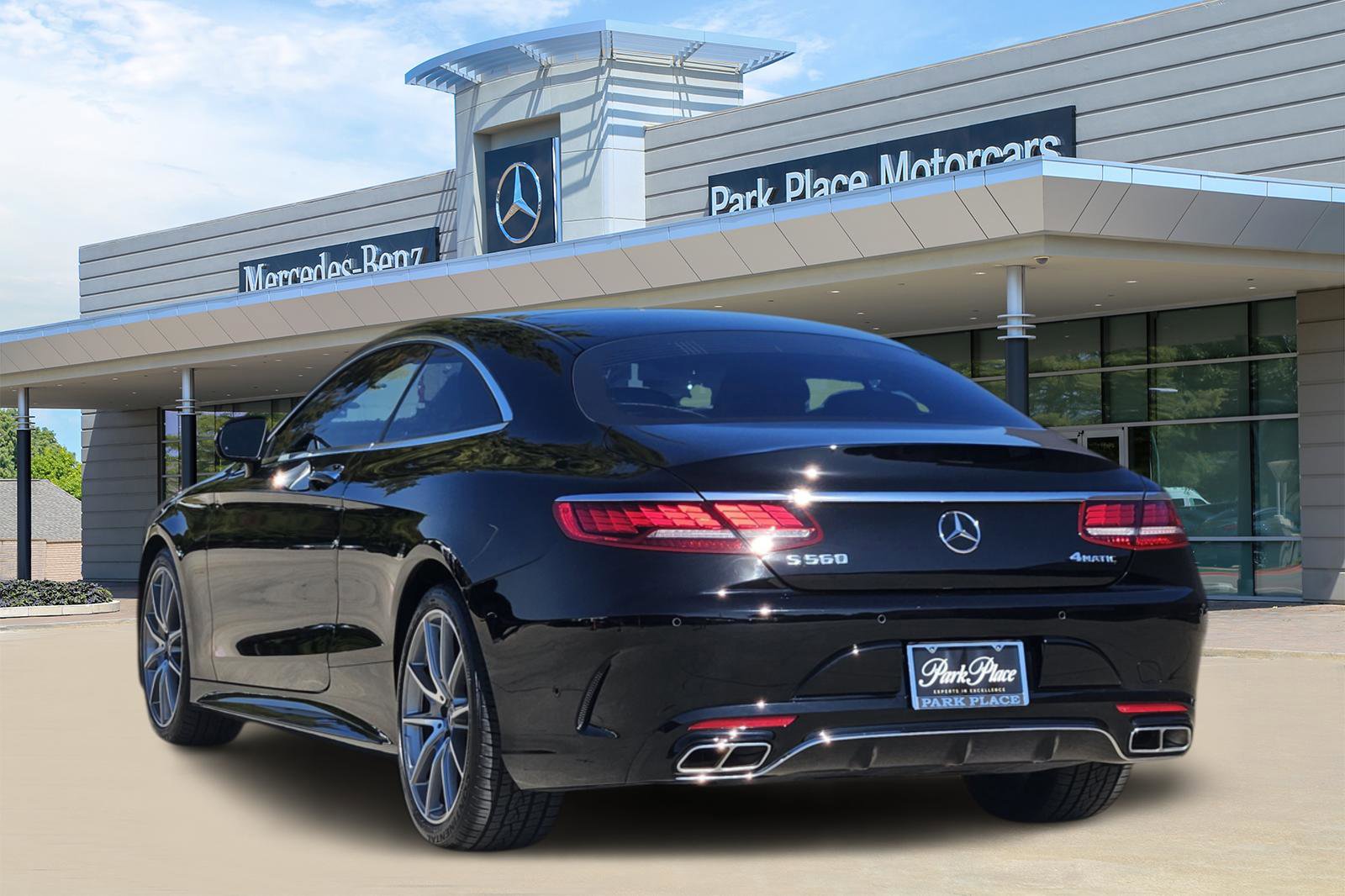 Certified 2018 Mercedes-Benz S 560 4MATIC Coupe image 4