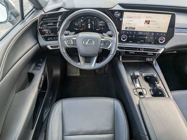 Used 2025 Lexus RX 350h w/ Accessory Package (K3) AWD/4WD image 17