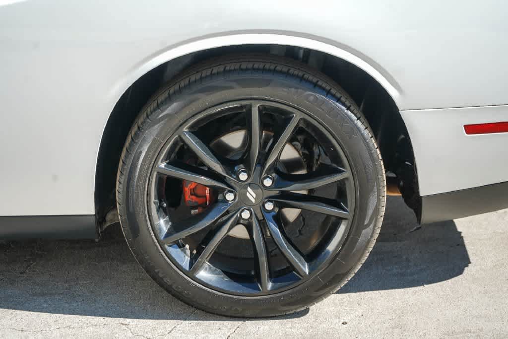 Used 2016 Dodge Challenger R/T Plus RWD image 11