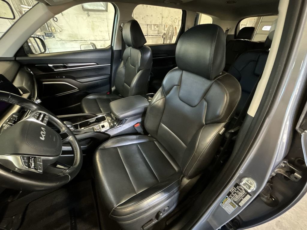 Used 2024 Kia Telluride S w/ S Sunroof Package image 11
