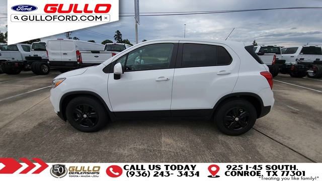 Used 2022 Chevrolet Trax LS w/ Tint and Cruise Package FWD image 5