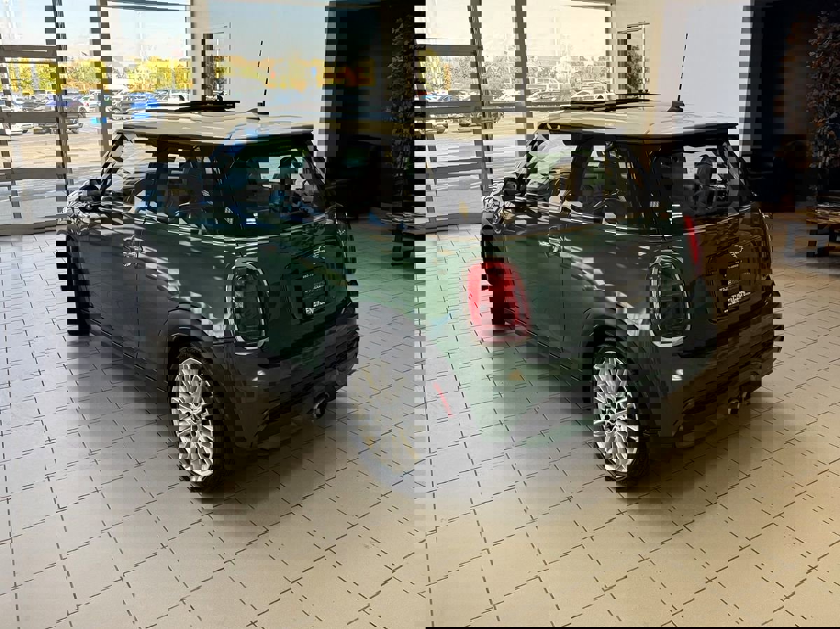 Used 2022 MINI Cooper S image 3