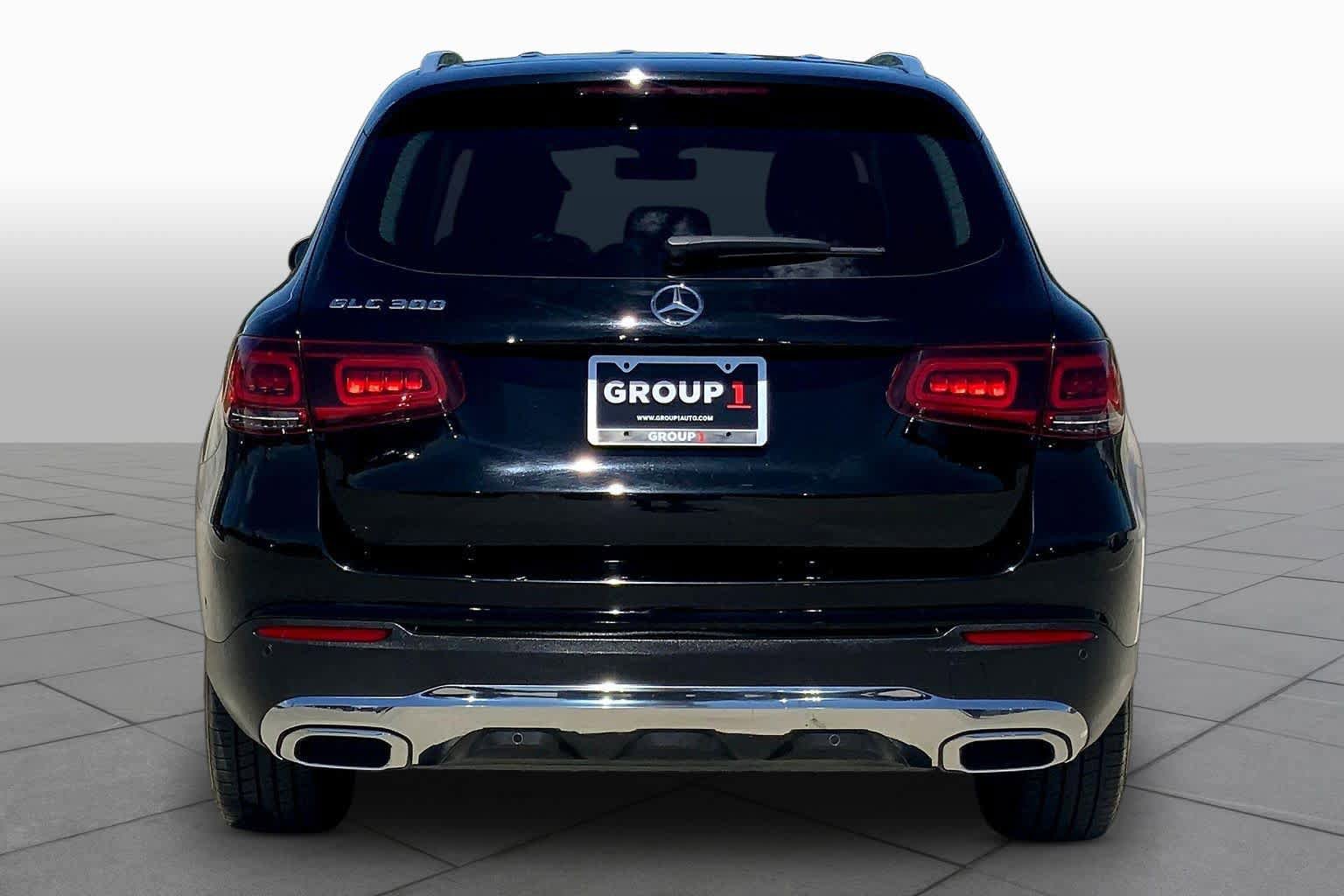 Used 2021 Mercedes-Benz GLC 300 image 4