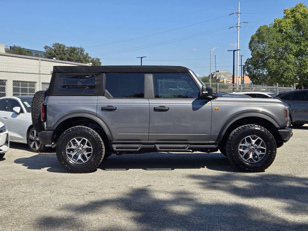 Used 2024 Ford Bronco Badlands image 7
