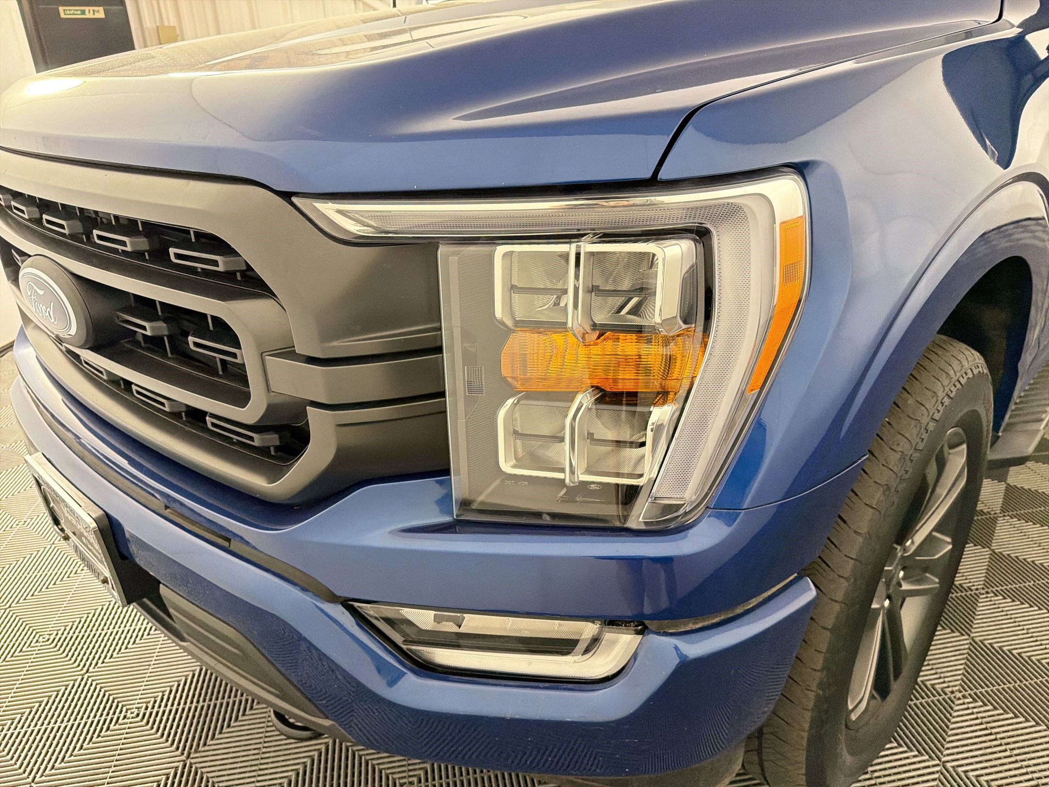 Used 2022 Ford F150 XLT w/ Equipment Group 302A High AWD/4WD image 11