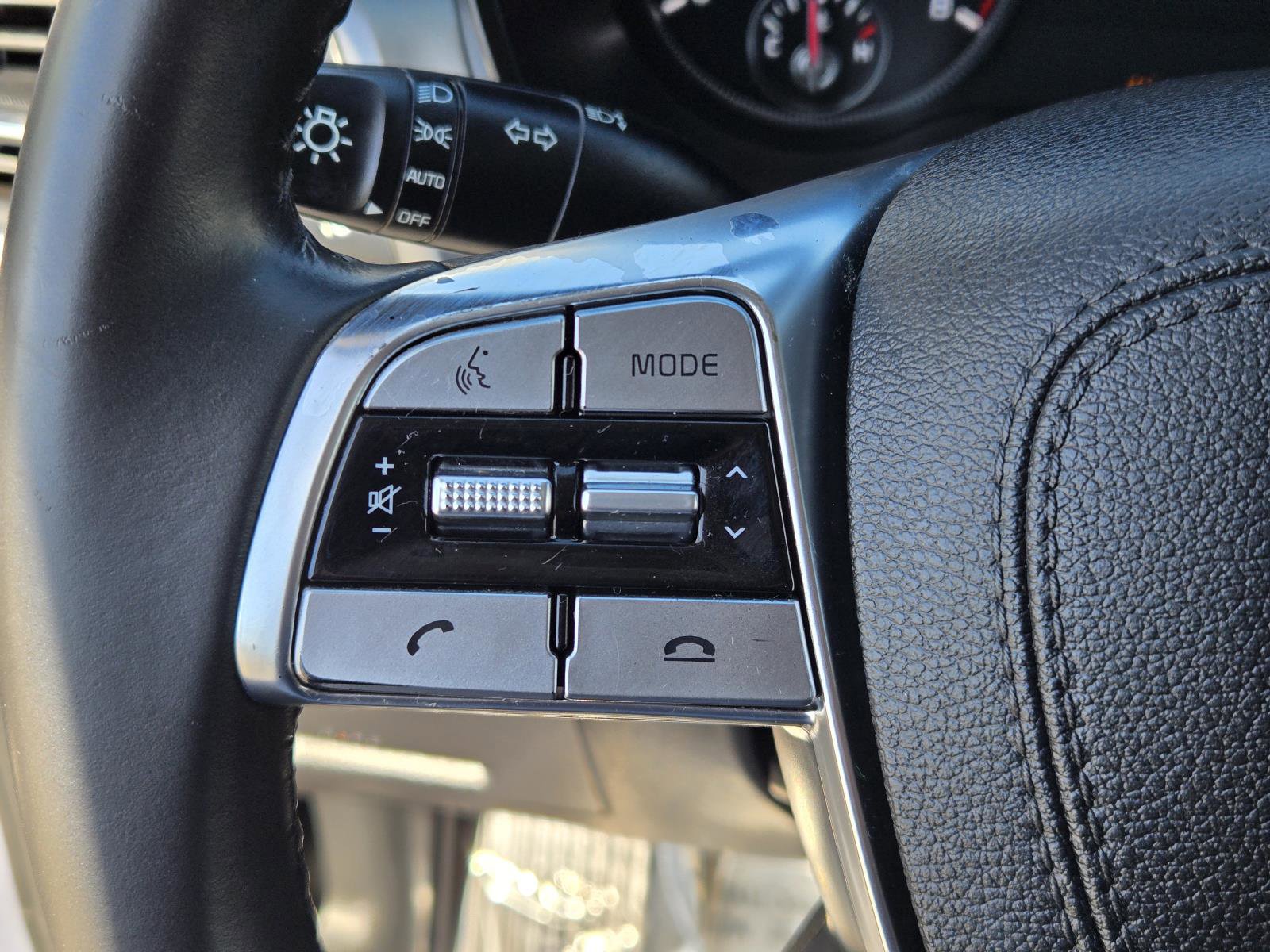 Used 2022 Kia Telluride LX image 17