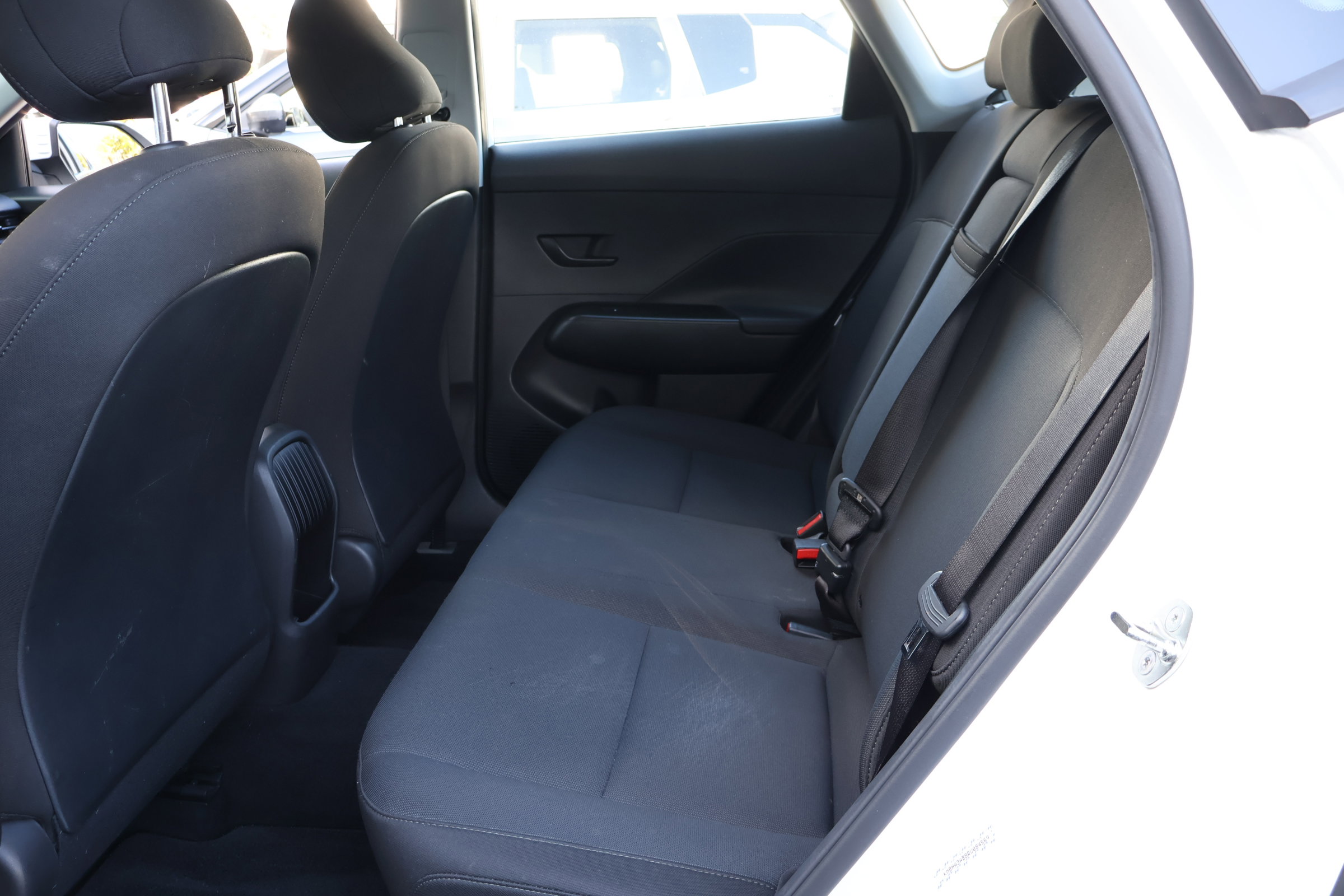 Used 2024 Hyundai Kona SE image 15