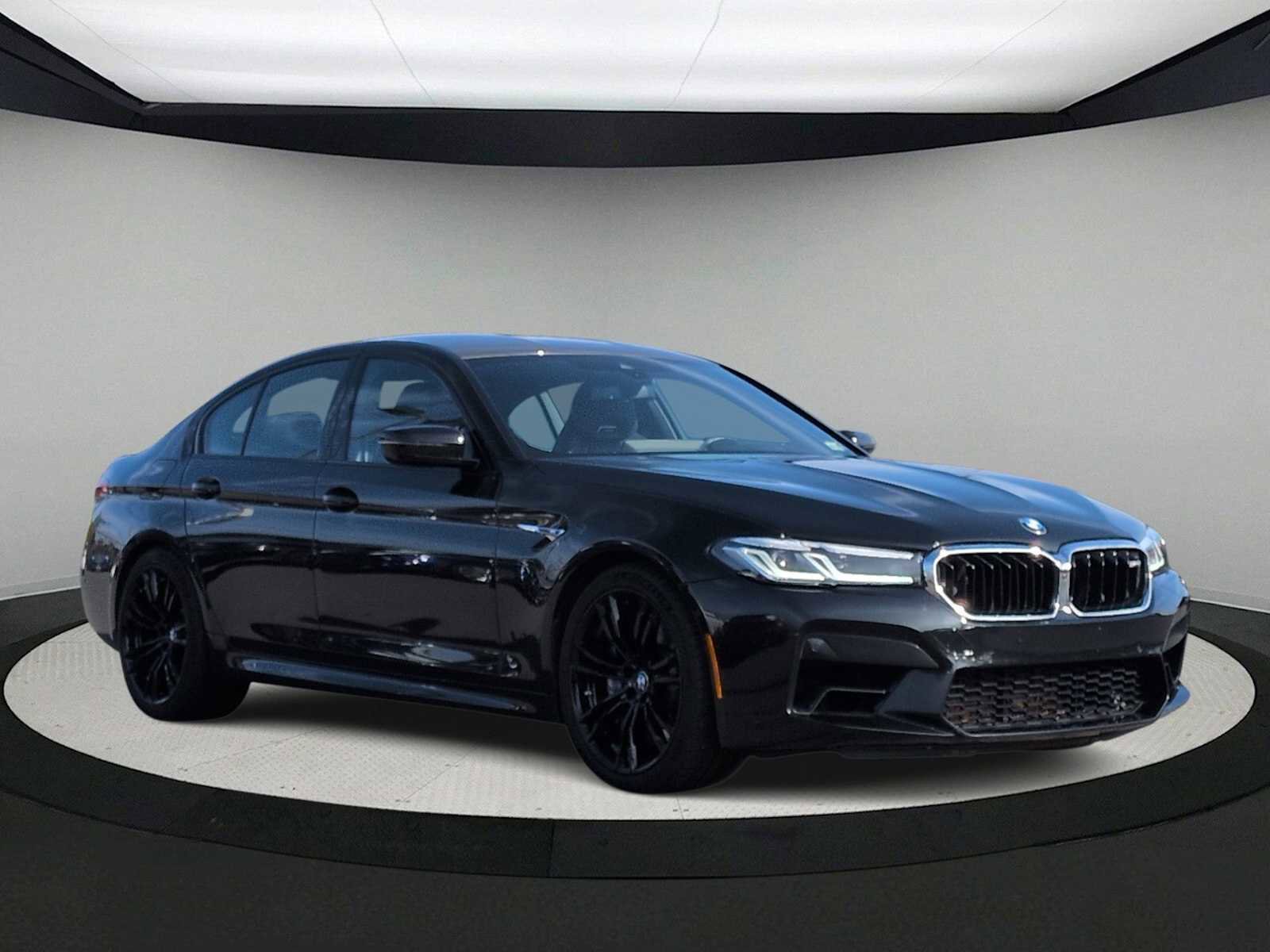 Used 2023 BMW M5 w/ Executive Package image 2