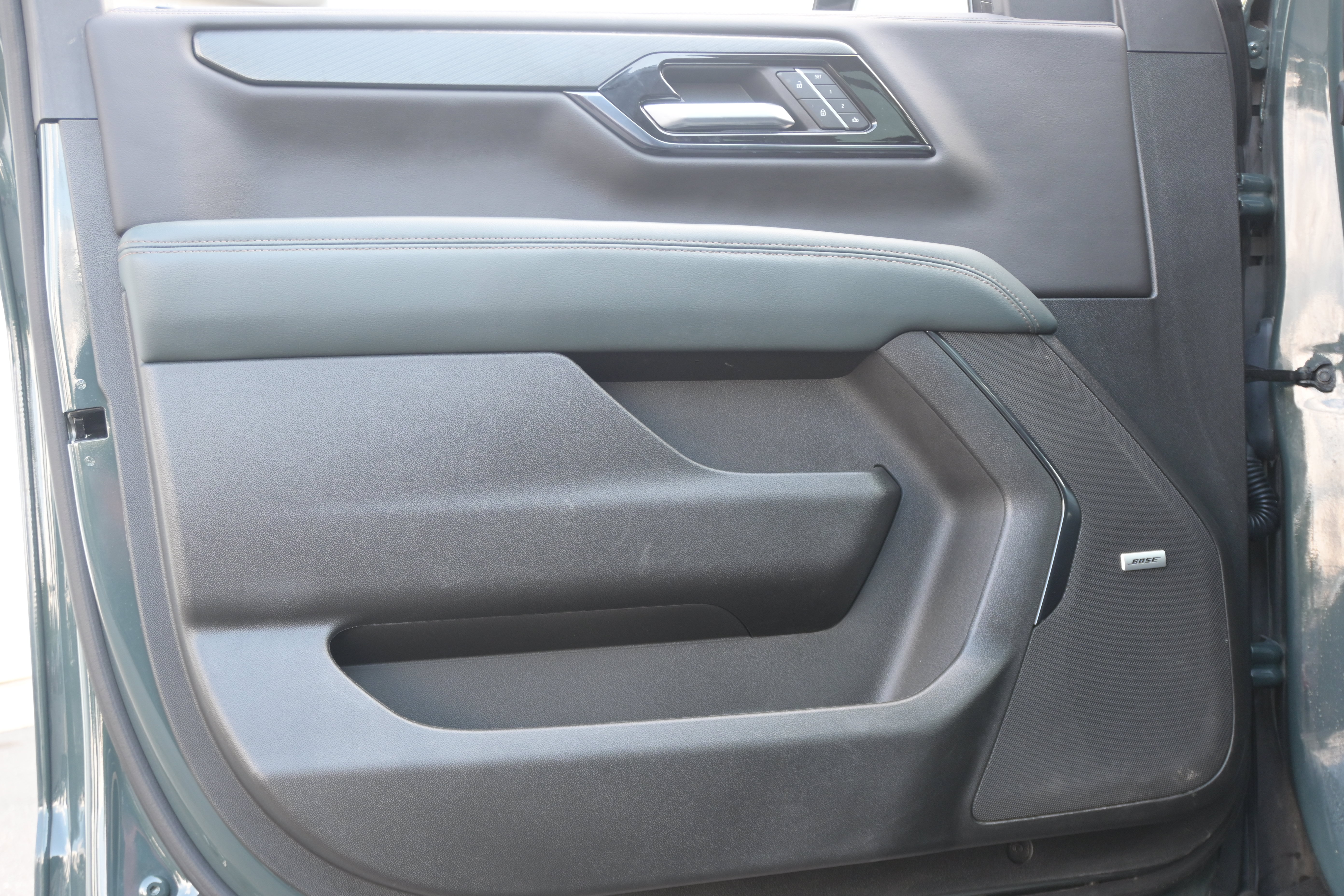 Used 2026 GMC Yukon AT4 AWD/4WD image 14