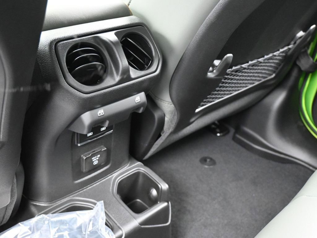 Used 2025 Jeep Gladiator Mojave image 34