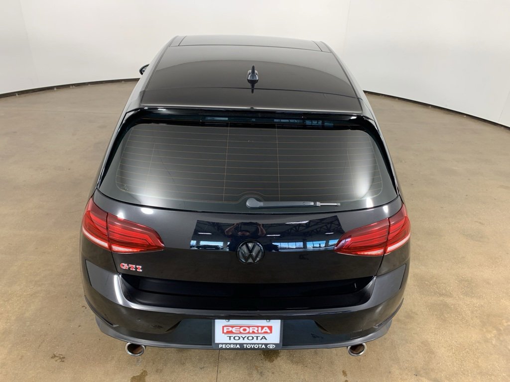 Used 2020 Volkswagen GTI SE image 11