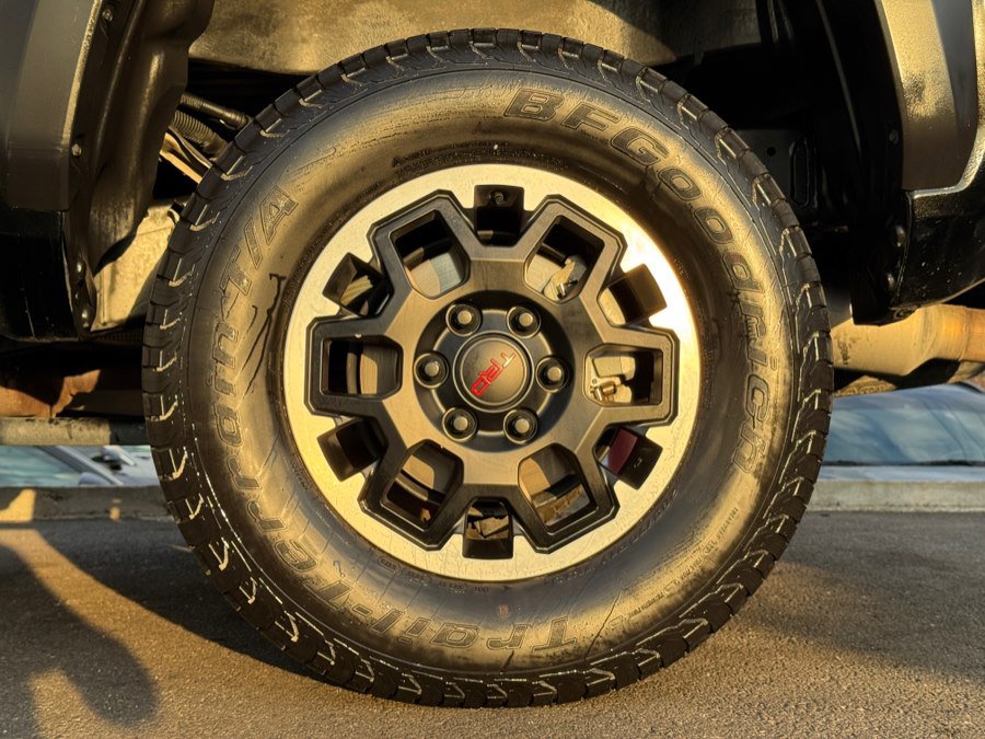 Used 2024 Toyota Tacoma TRD Off-Road AWD/4WD image 16