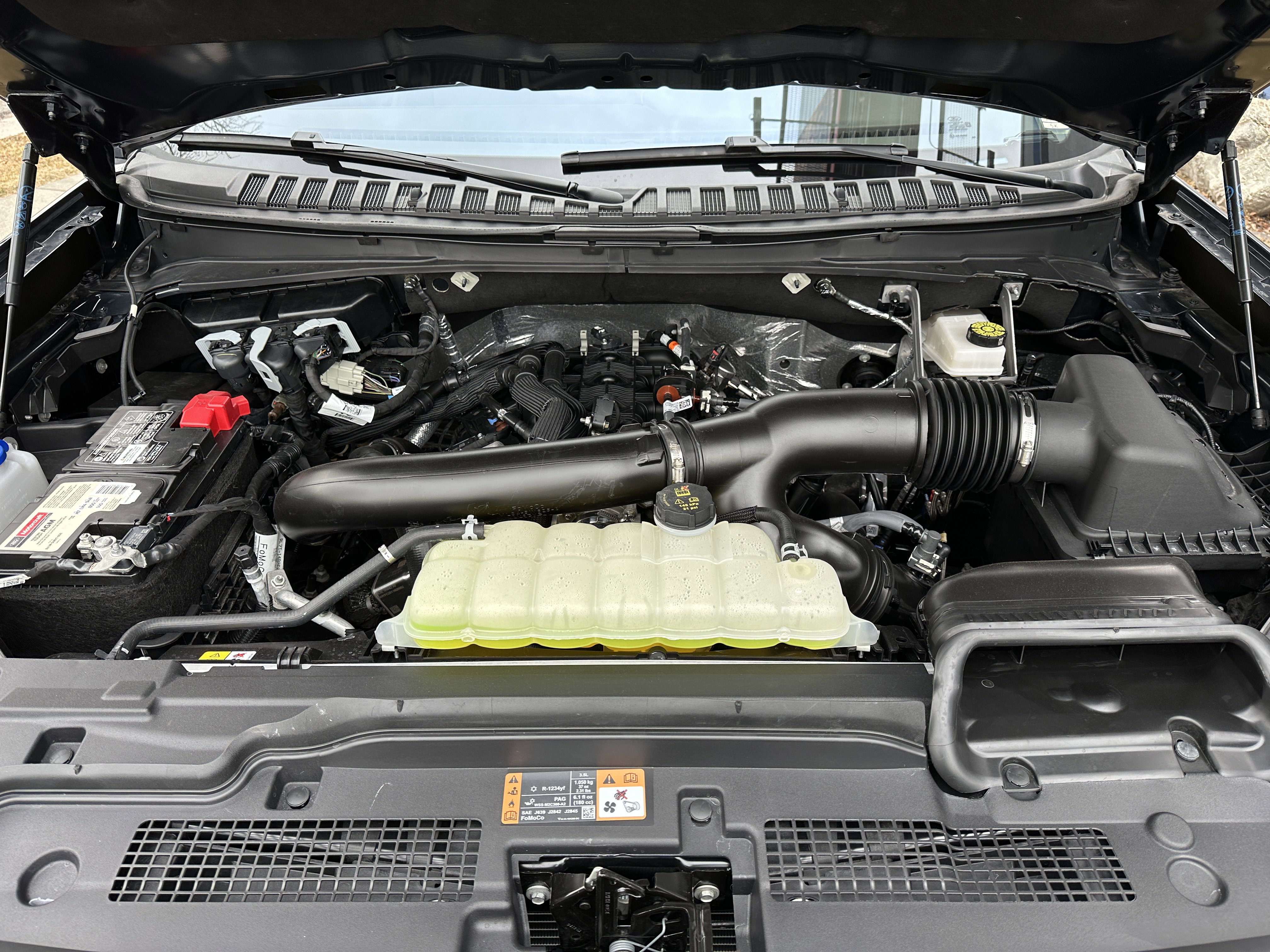 Used 2025 Ford Expedition Platinum w/ Stealth Appearance Package AWD/4WD image 16