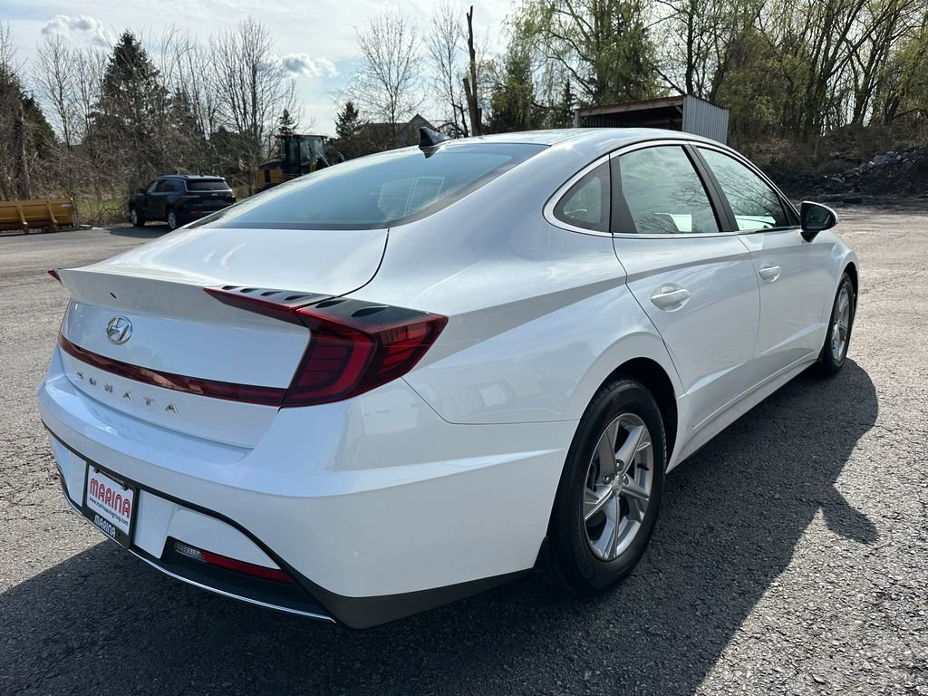 Used 2021 Hyundai Sonata SE w/ Preferred Accessory Package FWD image 13